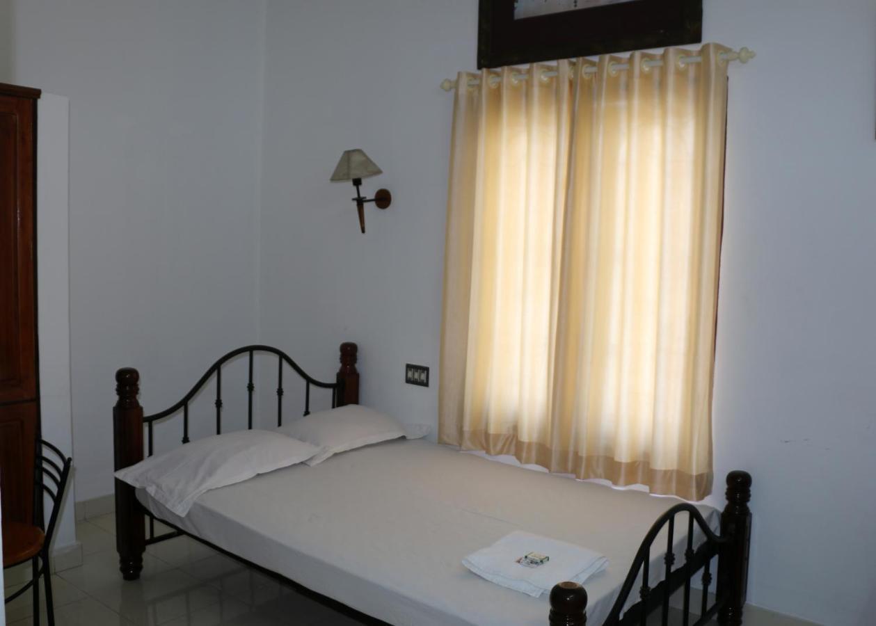 East Coast Hotel Thiruvananthapuram Kültér fotó
