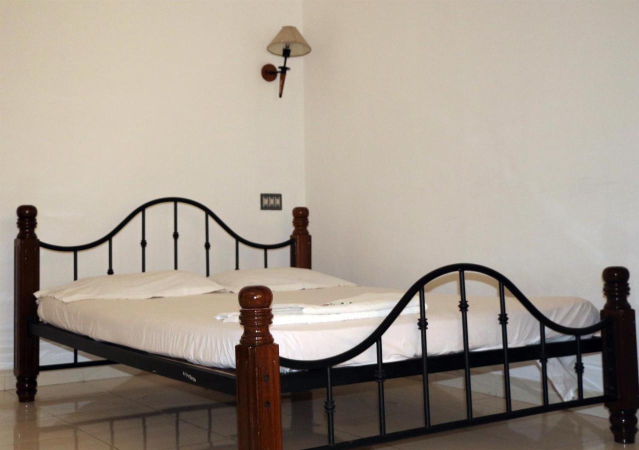 East Coast Hotel Thiruvananthapuram Kültér fotó